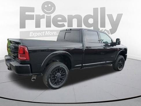 Used 2025 RAM 2500 Limited AWD/4WD image 5