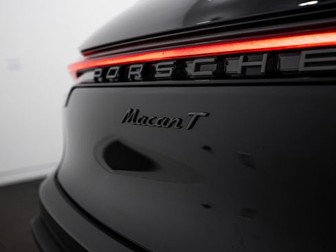 Certified 2026 Porsche Macan Turbo AWD/4WD image 25