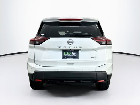 Used 2025 Nissan Rogue SV AWD/4WD image 7
