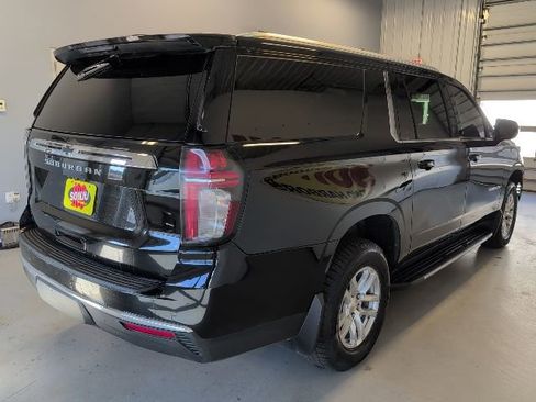 Used 2022 Chevrolet Suburban LS w/ Driver Alert Package AWD/4WD image 4