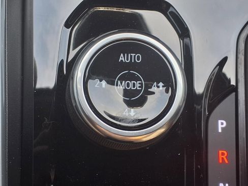 New 2026 Chevrolet Colorado ZR2 w/ Technology Package AWD/4WD image 6