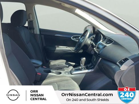 Used 2019 Nissan Sentra SR FWD image 11