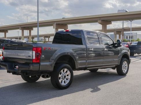 Used 2017 Ford F250 Platinum w/ Platinum Ultimate Package image 6