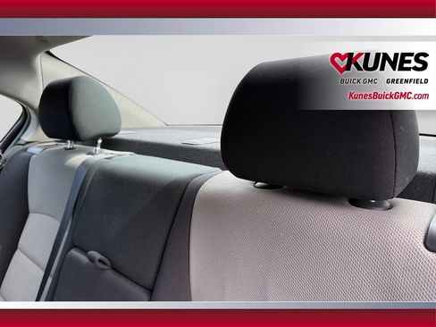 Used 2012 Chevrolet Cruze LS FWD image 11