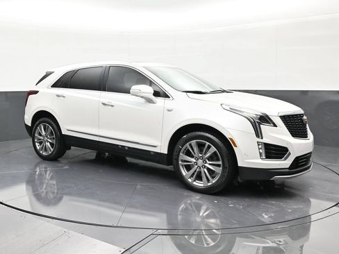 Certified 2023 Cadillac XT5 Premium Luxury w/ Technology Package FWD image 7