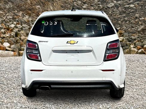 Used 2020 Chevrolet Sonic LT image 4
