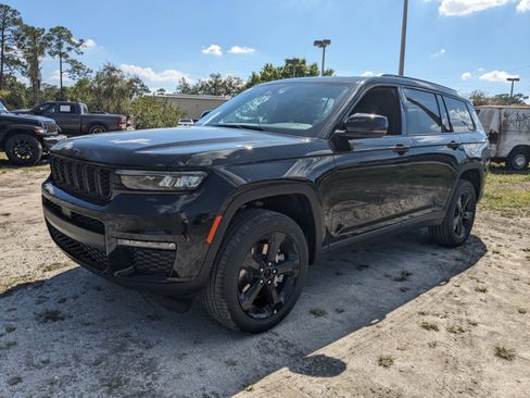 New 2025 Jeep Grand Cherokee L Limited w/ Black Appearance Package RWD image 7