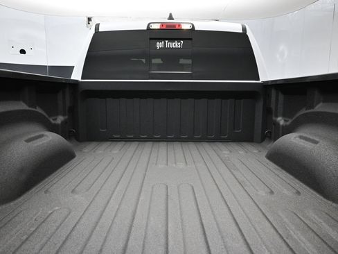 Used 2021 RAM 1500 Laramie AWD/4WD image 7