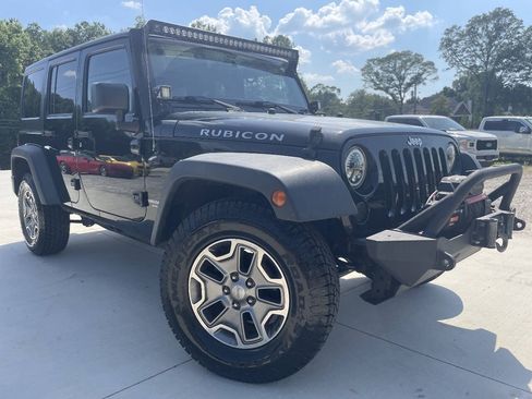 Used 2015 Jeep Wrangler Unlimited Rubicon w/ Connectivity Group AWD/4WD image 1