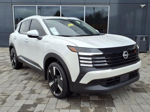 Certified 2025 Nissan Kicks SR w/ SR Premium Package image 1