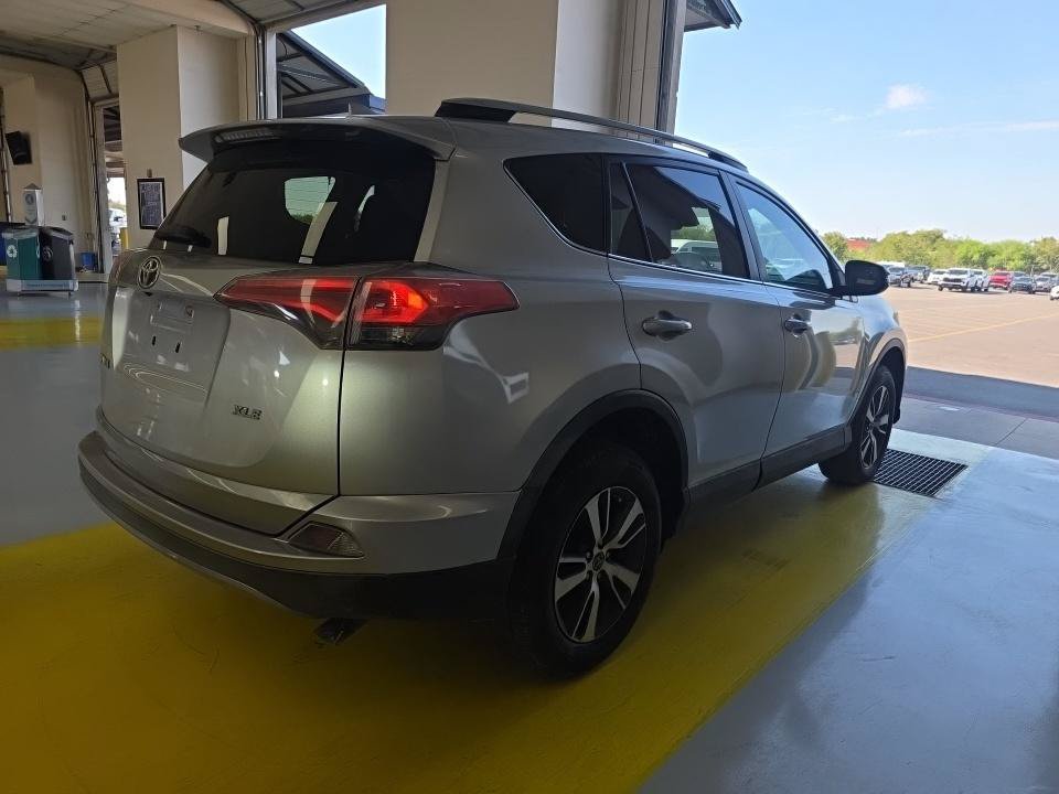 Used 2017 Toyota RAV4 XLE FWD image 3