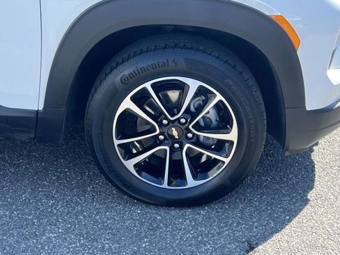Used 2025 Chevrolet TrailBlazer LT AWD/4WD image 7