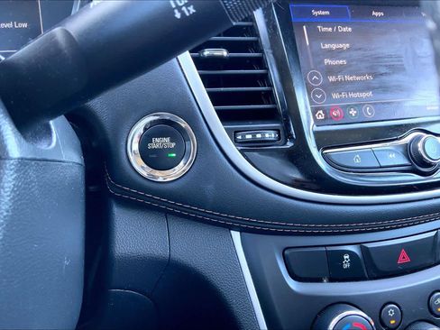 Certified 2022 Chevrolet Trax LT w/ Sport Edition image 66