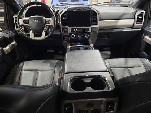 Used 2022 Ford F450 Lariat w/ FX4 Off-Road Package image 9