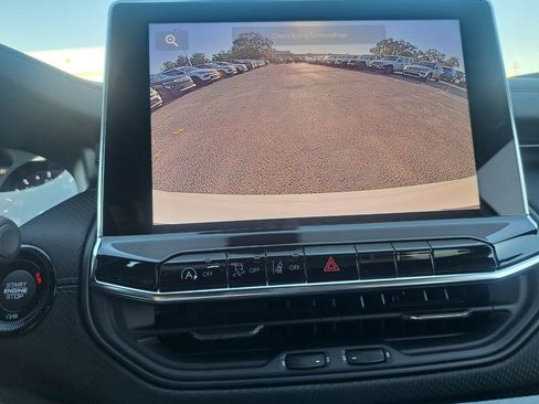 New 2026 Jeep Compass Latitude image 12