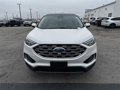Used 2019 Ford Edge Titanium w/ Equipment Group 301A image 8