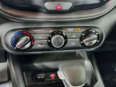 Certified 2022 Kia Soul LX FWD image 16
