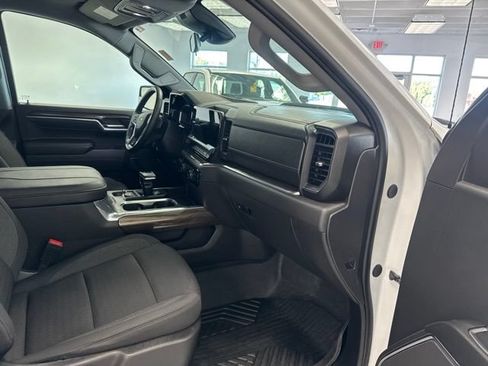 Used 2024 Chevrolet Silverado 1500 LT Trail Boss AWD/4WD image 24