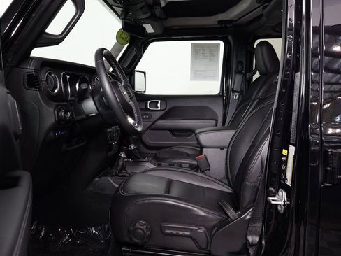 Used 2023 Jeep Wrangler Unlimited Sahara w/ Cold Weather Group image 10