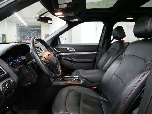 Used 2017 Ford Explorer Sport w/ Equipment Group 401A AWD/4WD image 8
