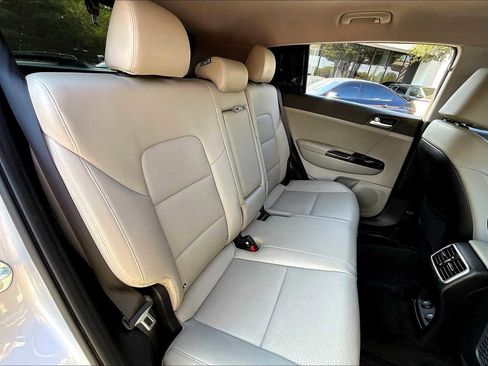 Used 2020 Kia Sportage EX image 35