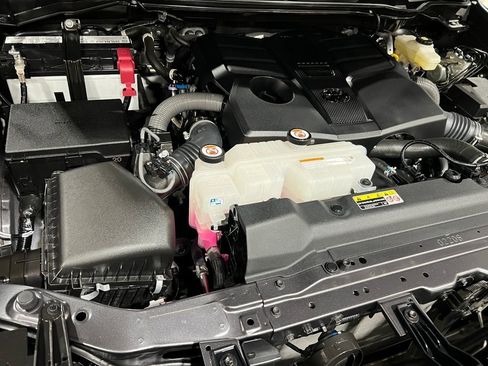 Used 2023 Toyota Tundra Platinum w/ Advanced Package image 44