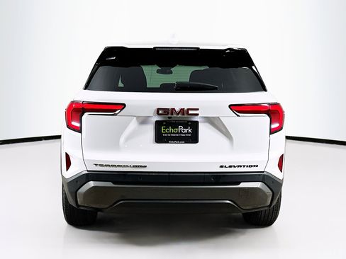 Used 2025 GMC Terrain Elevation image 7