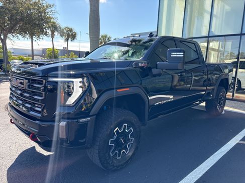 Used 2024 GMC Sierra 2500 AT4X AWD/4WD image 7