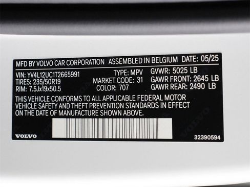 Used 2026 Volvo XC40 B5 Plus w/ Protection Package Premier image 16