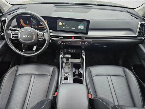 Used 2024 Kia Sorento S image 18