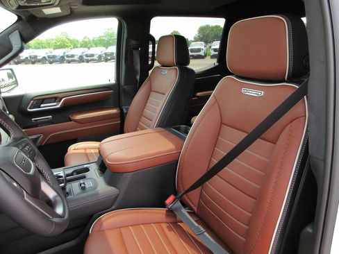 New 2026 GMC Sierra 1500 Denali Ultimate AWD/4WD image 12