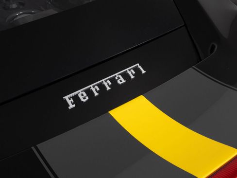 Used 2019 Ferrari 488 Pista Coupe RWD image 23