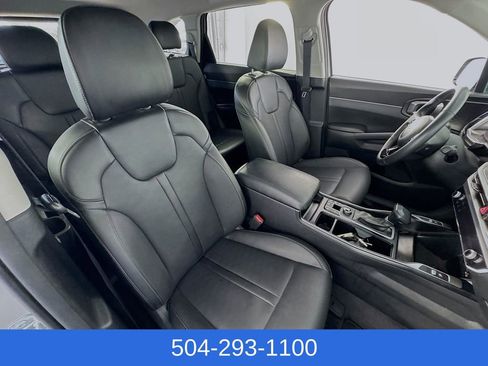 Used 2024 Kia Sorento EX image 29