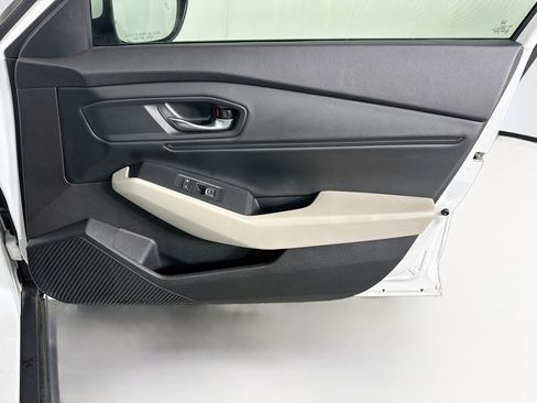 Used 2024 Honda Accord EX image 30