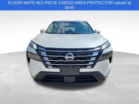 Used 2024 Nissan Rogue SV AWD/4WD image 2