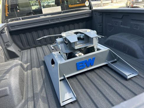 Used 2025 Chevrolet Silverado 2500 LTZ w/ LTZ Convenience Package image 12