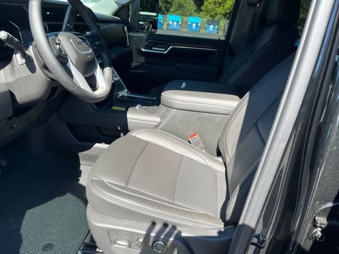 Used 2025 GMC Sierra 3500 Denali w/ Denali Reserve Package AWD/4WD image 25