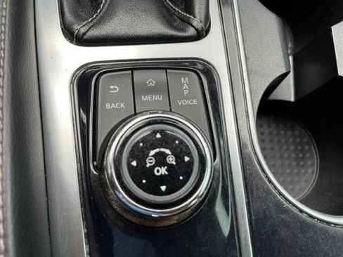 Used 2016 Nissan Maxima Platinum FWD image 33