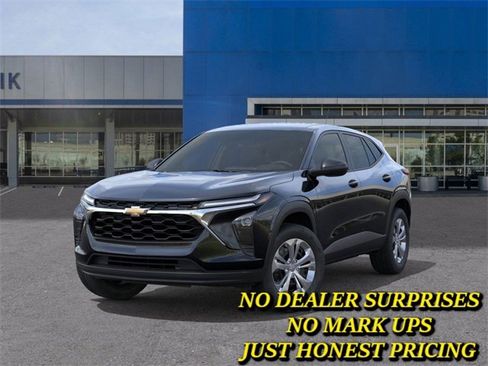 New 2026 Chevrolet Trax LS w/ Driver Confidence Package image 6