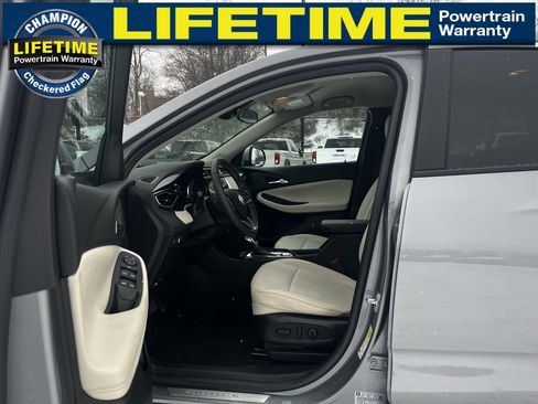 Used 2023 Buick Encore GX Preferred w/ Cold Weather Comfort Package image 18