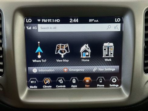 Used 2021 Jeep Compass Latitude AWD/4WD image 19