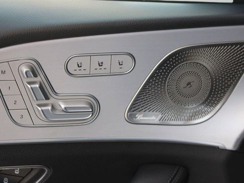 Used 2025 Mercedes-Benz GLS 450 4MATIC image 13