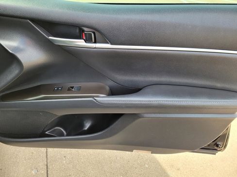 Used 2023 Toyota Camry XLE image 7