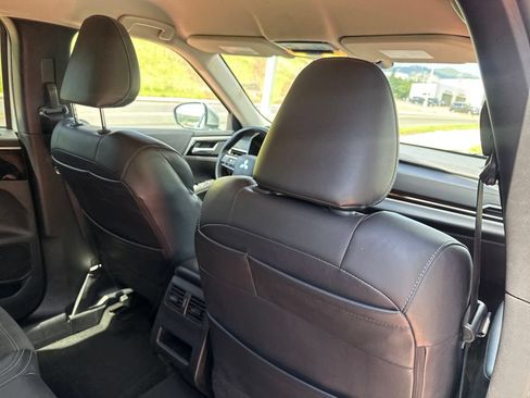 Used 2024 Mitsubishi Outlander SE AWD/4WD image 26