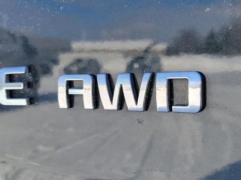 Used 2020 Chevrolet Traverse LT w/ LPO, Midnight Edition image 7