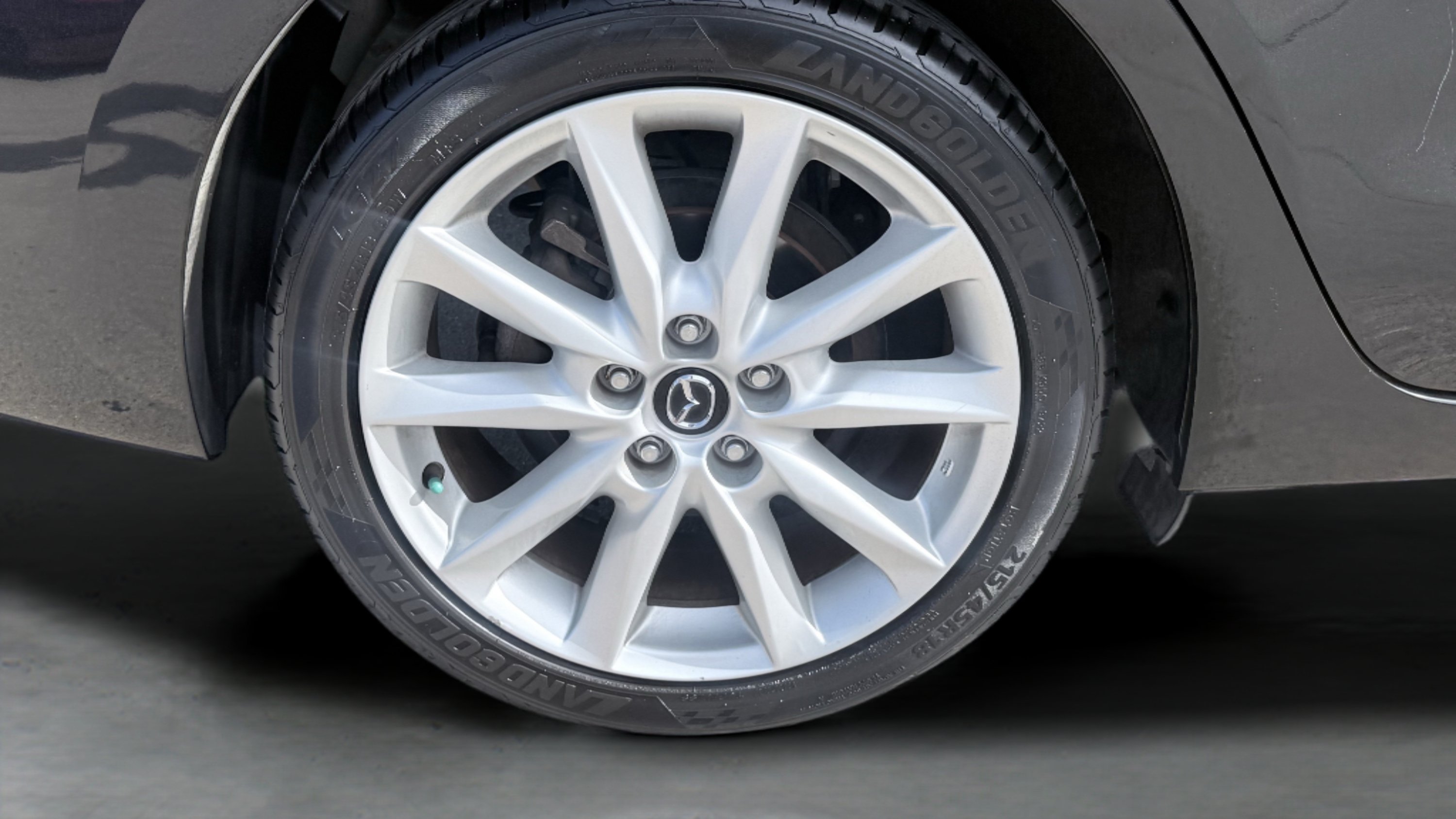 Used 2017 MAZDA MAZDA3 Touring FWD image 9