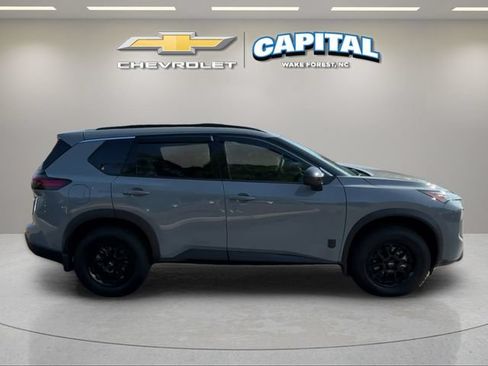 Used 2026 Nissan Rogue Dark Armor FWD image 6