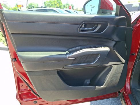 Certified 2023 Nissan Pathfinder Rock Creek AWD/4WD image 15