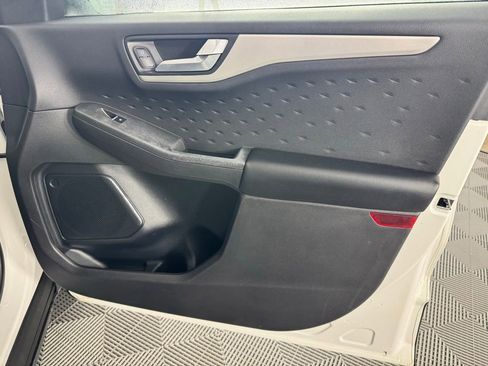 Used 2020 Ford Escape SEL image 31