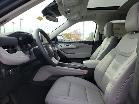 New 2026 Ford Explorer Active image 16